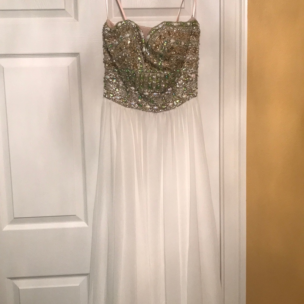 FORMAL DRESS strapless Sz8 Junior NWT